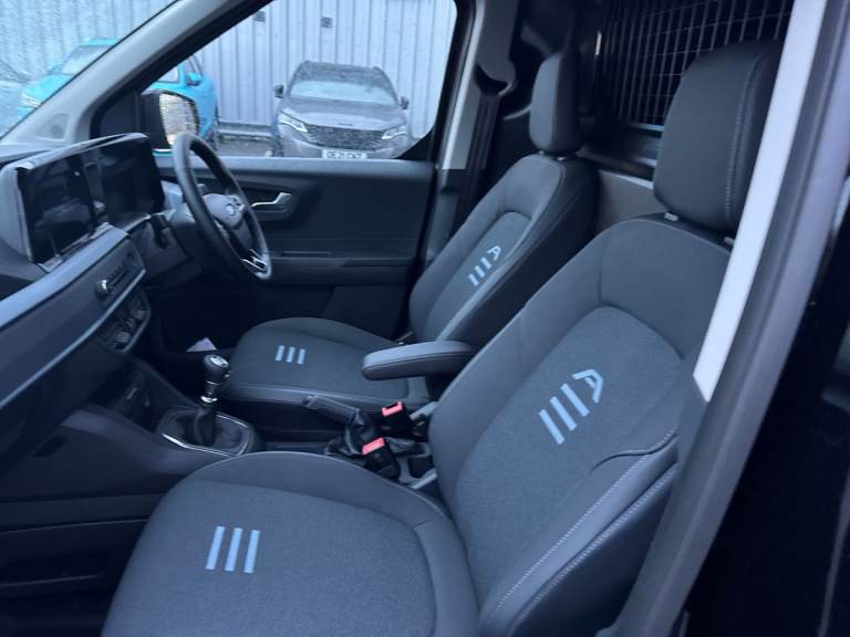 2025 Ford Transit Courier 2025.75 Transit Courier Active 1.5L EcoBlue 100 FWD 6 Speed Manual 3 Do...