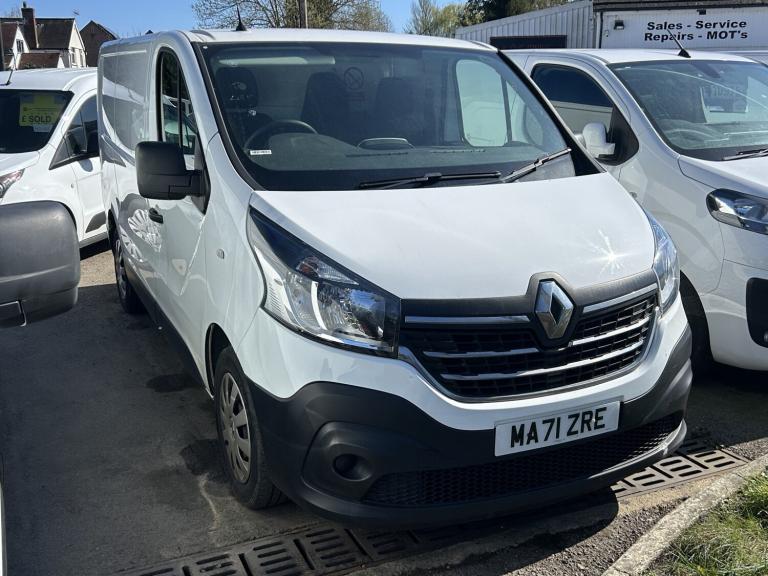 RENAULT TRAFIC 2.0 SL28 ENERGY dCi 120 Business+ + 10,975 Plus VAT +