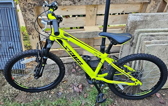 Kids bike (can deliver)