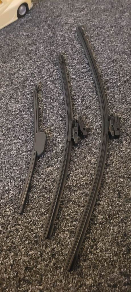* Set Of 3 Car Bosh Wiper Blades 2 Front 1  Rear (Jaguar F Pace) 12 - 19 - 26 See Pictures Measurs