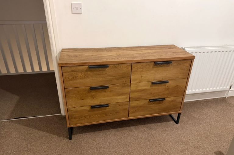 Wooden Chest of 6 Drawers – Good Condition