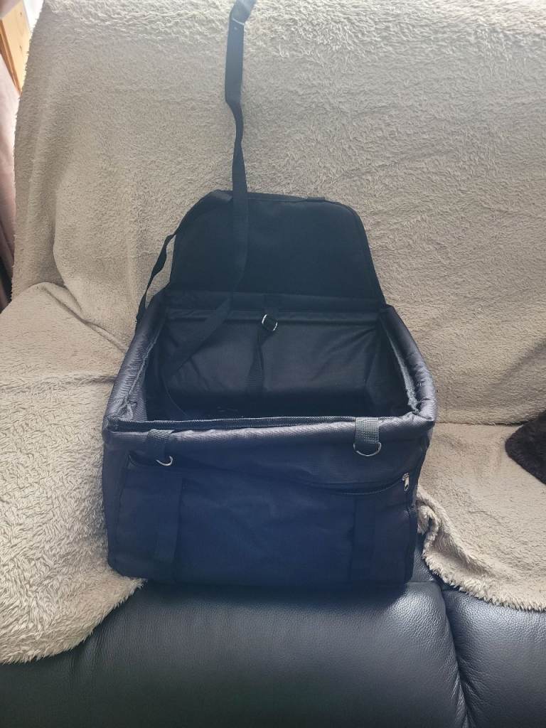 Dog car seat/carrier