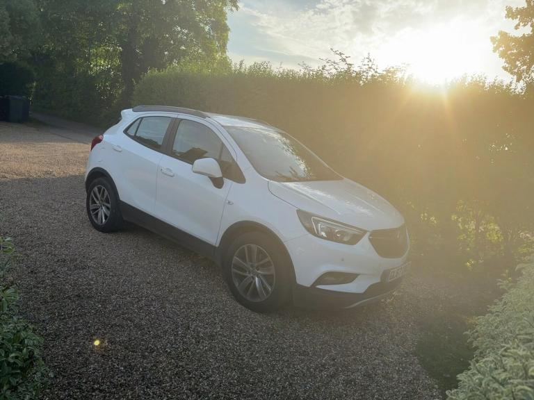 2017 Vauxhall Mokka 1.6i Design Nav 5dr SUV PETROL Manual
