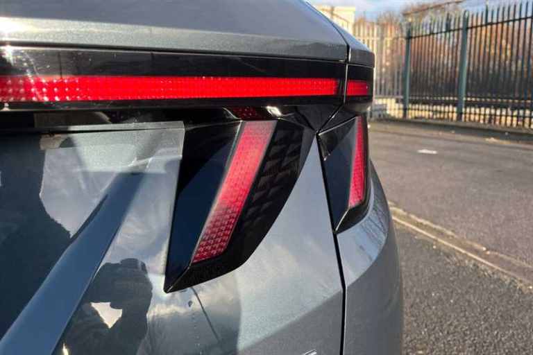 2021 Hyundai TUCSON 1.6 h T-GDi Premium SUV 5dr Petrol Hybrid Auto Euro 6 (s/s) (230 ps) SUV Hybr...