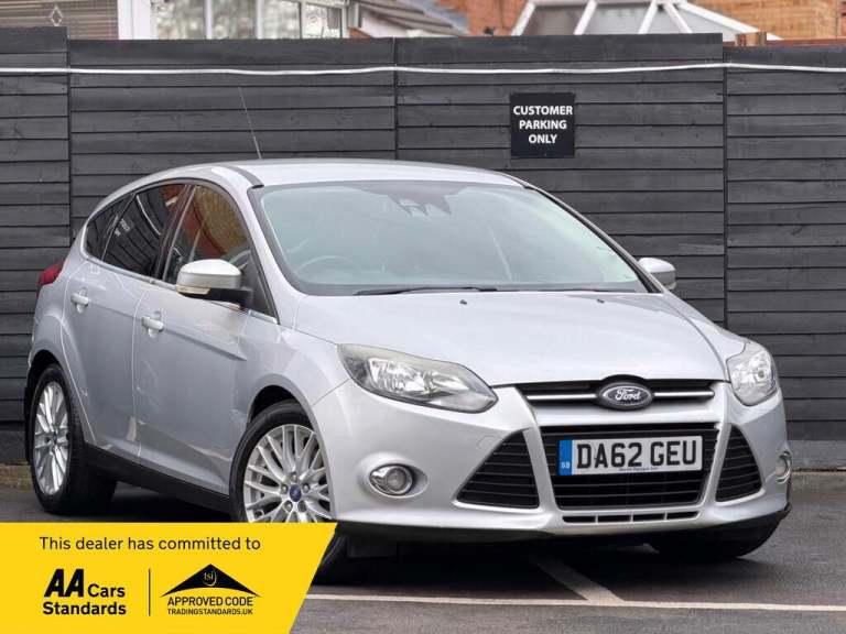 2012 Ford Focus 1.0T EcoBoost Zetec Euro 5 (s/s) 5dr HATCHBACK Petrol Manual