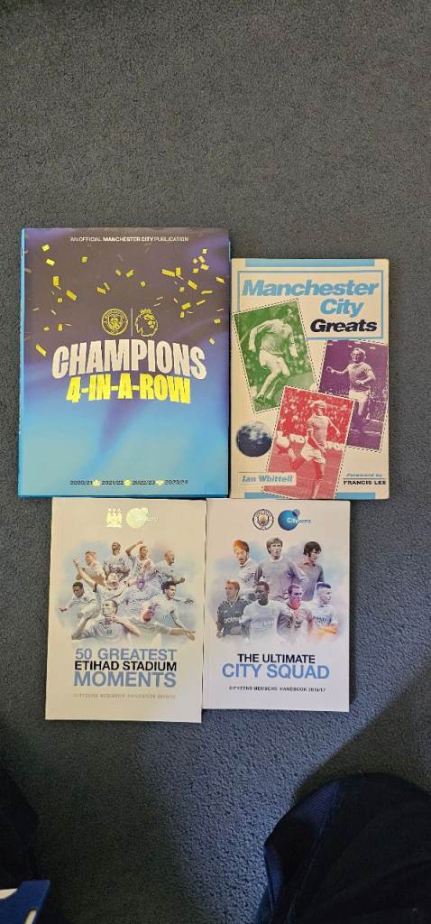 Who likes Man city anyway 🤣Manchester city books