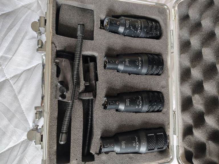 AUDIX Microphone Kit in Hard Case – Good Condition