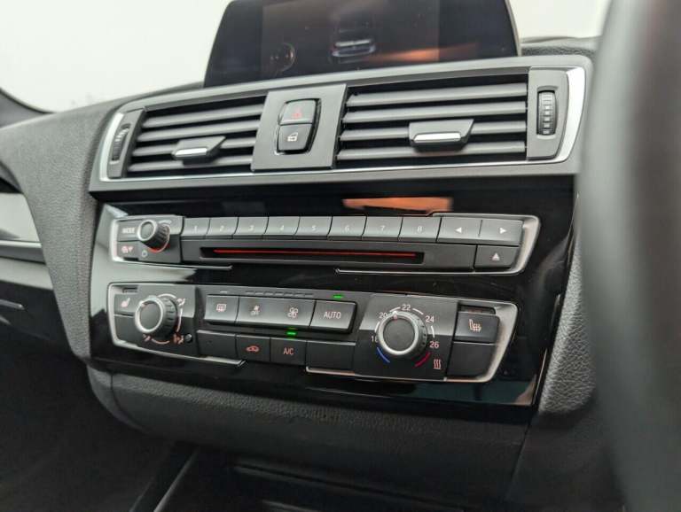 2016 BMW 1 Series 120d xDrive M Sport 5dr [Nav] Step Auto HATCHBACK DIESEL Automatic