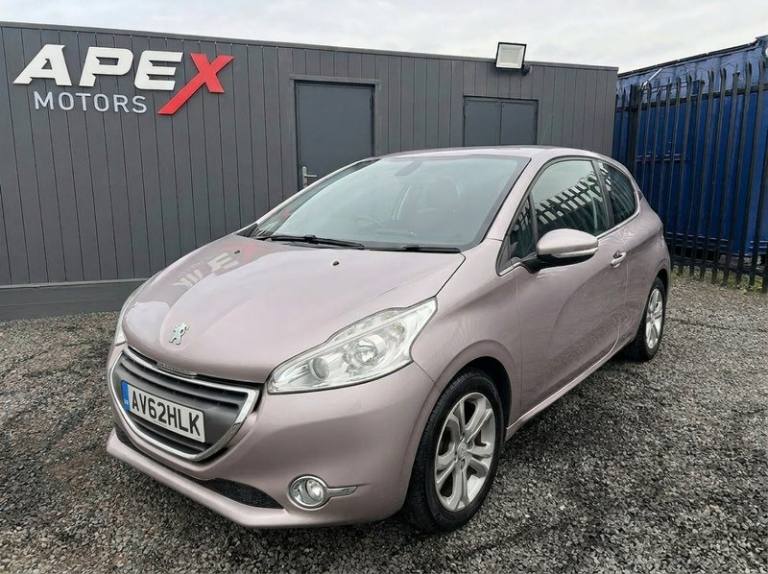 2012 Peugeot 208 1.4 VTi Allure Hatchback 3dr Petrol Manual Euro 5 (95 ps) Hatchback Petrol Manual
