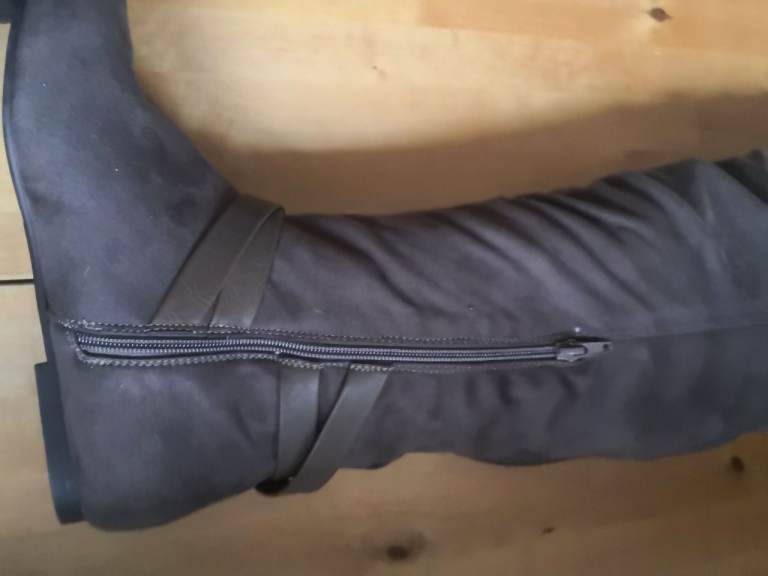 Ladies brown faux suede over the knee boots £10