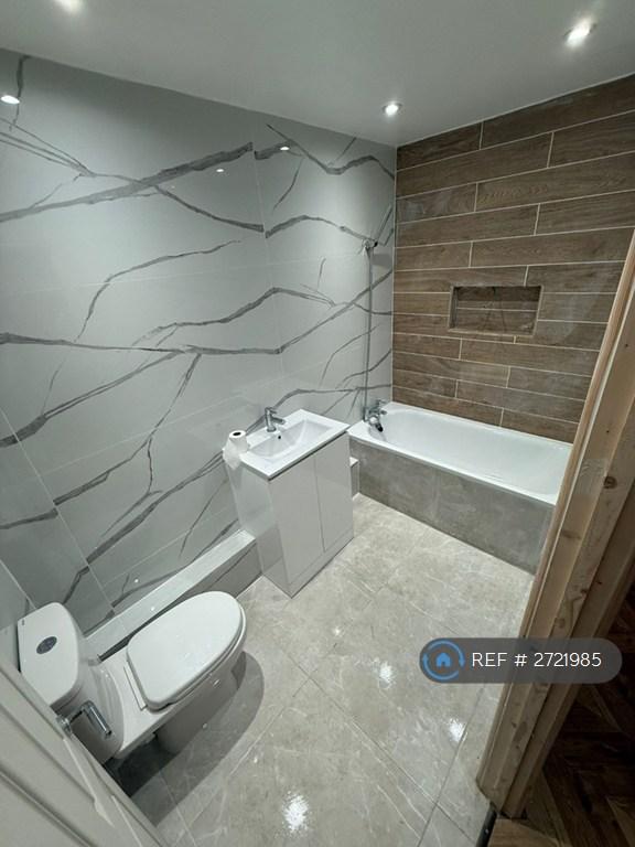 3 bedroom flat in Pembroke Road, Shirehampton Bristol, BS11 (3 bed) (#2721985)