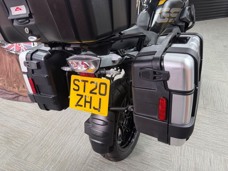 BMW R1250GS Givi Trekker Panniers & Top box With Quick Release Frame Mounts