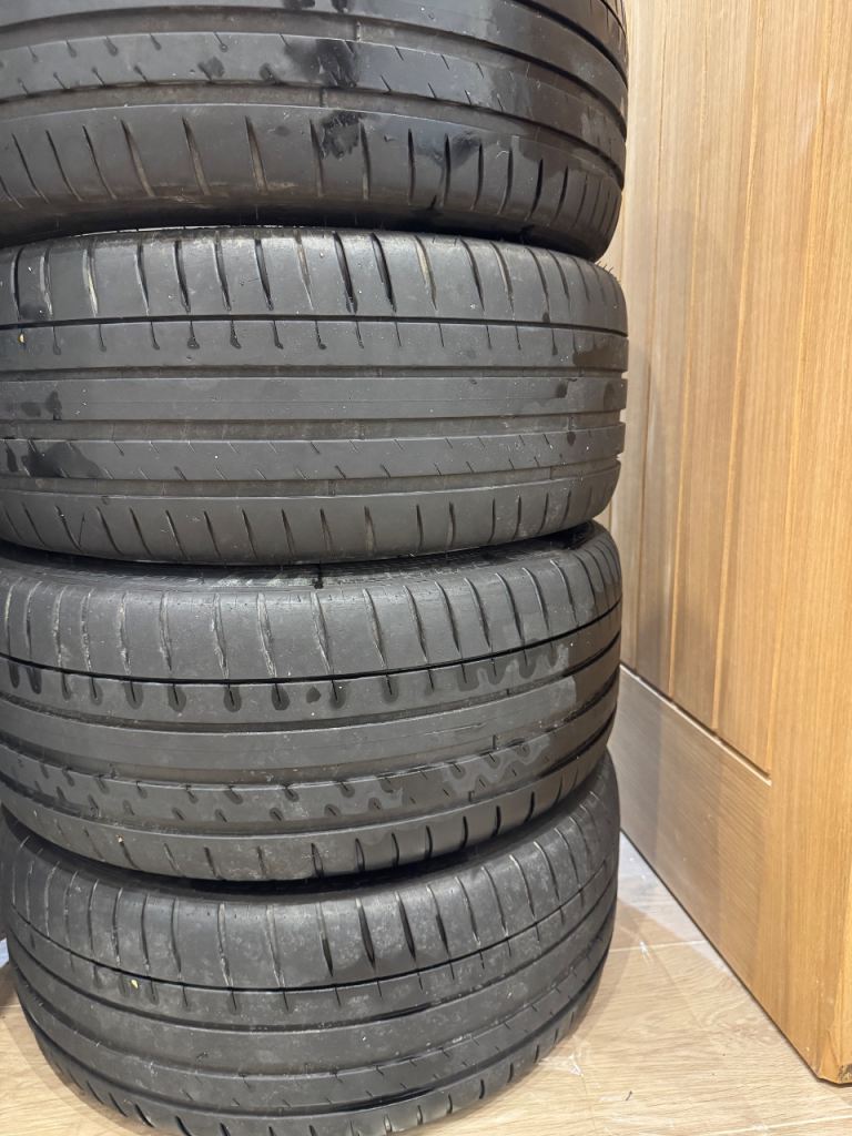 Ford Focus ST-Line 17” Alloys Wheels & Michelin Pilot Sport 4 Tyres 235/40 R18 95Y XL