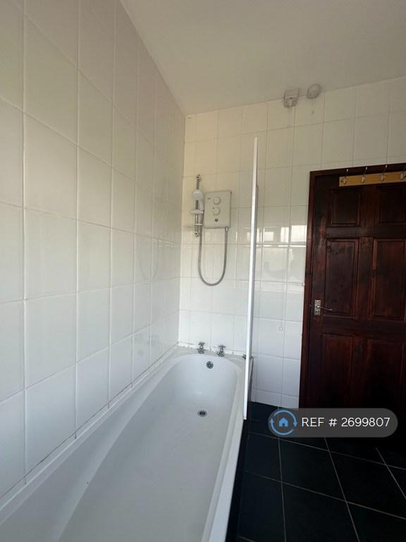 4 bedroom house in Bonnington Road, Leicester, LE2 (4 bed) (#2699807)