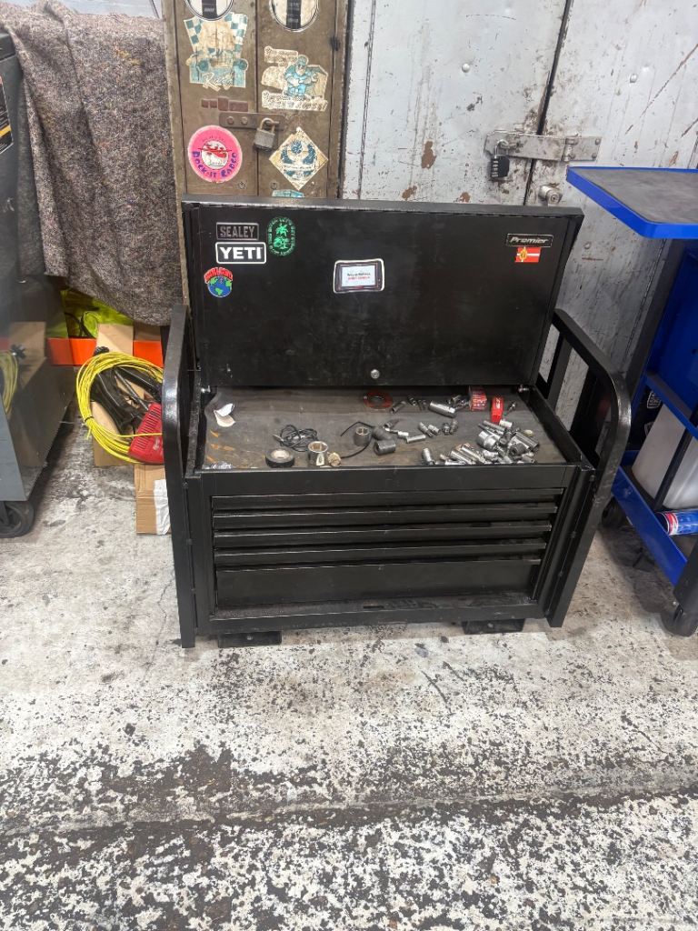 Tool box breakdown tool box Sealy 