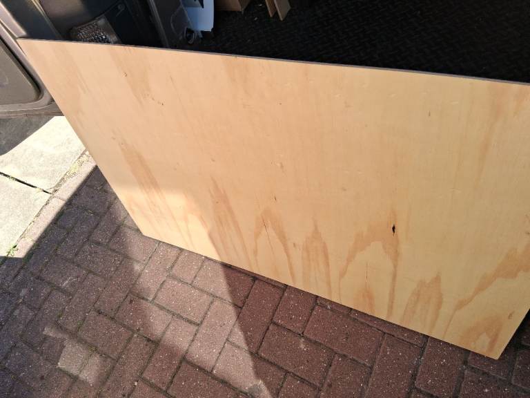 Sheet of plywood 