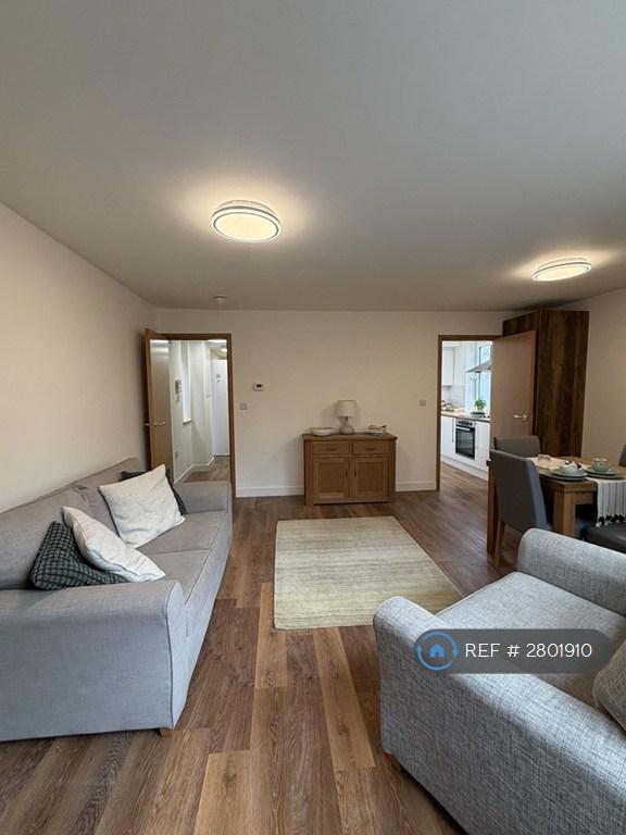 2 bedroom flat in Akenside Road, London, NW3 (2 bed) (#2801910)