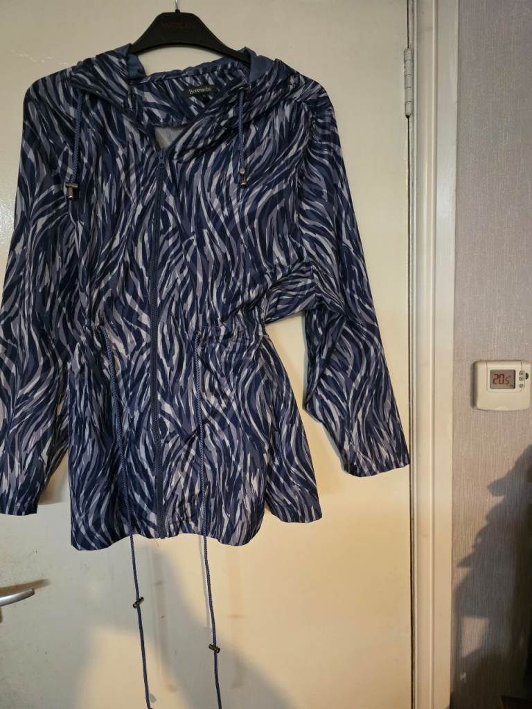 Women's Blue and White Patterned Hoodie – Good Condition