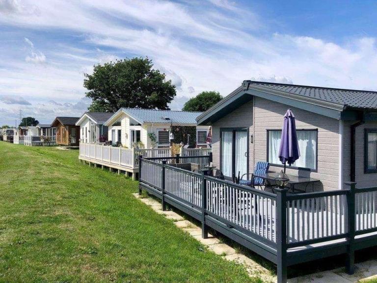 Luxury Lodges and static caravans for sale at Manor House Holiday park DN22 0NJ.