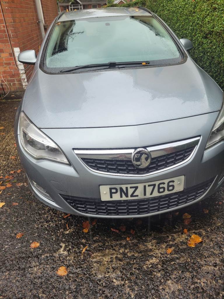 Vauxhall, ASTRA, Estate, 2011, Manual, 1686 (cc), 5 doors