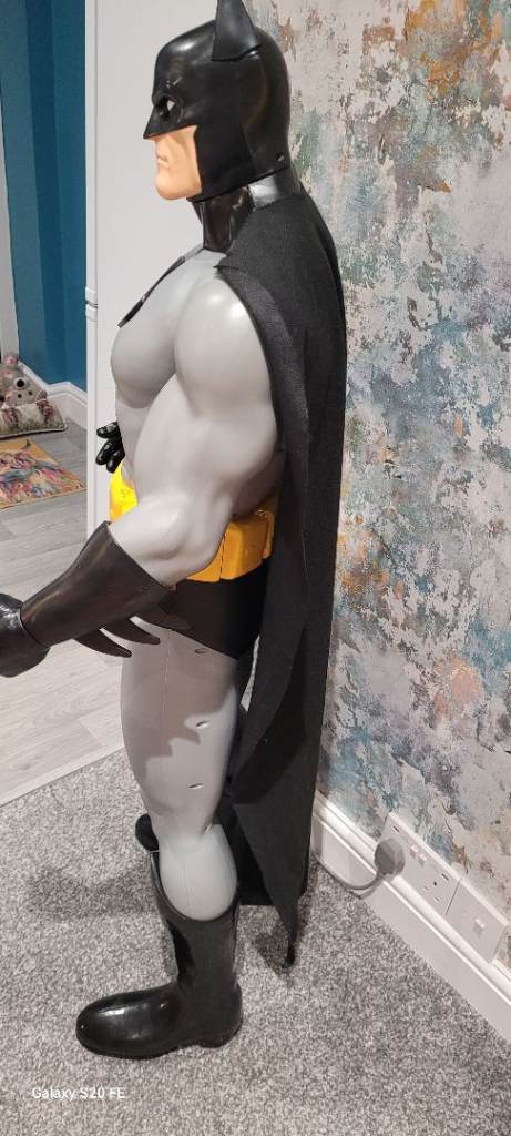 4 foot batman BIG collectable figure