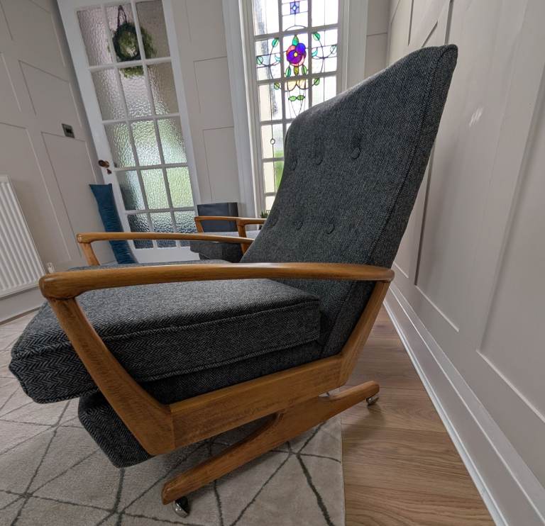 Parker Knoll PK1020 Recliner armchair