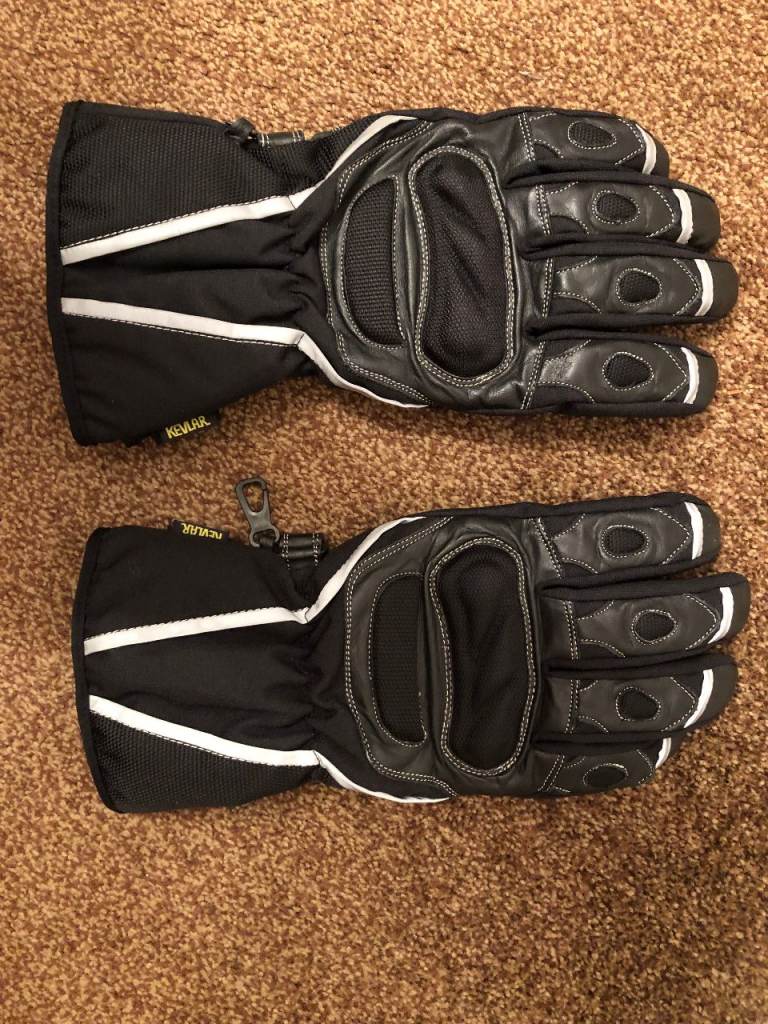 Leather & Kevlar Motorcycle Gloves