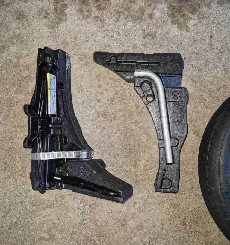 Volkswagen Golf MK7 Jack Set