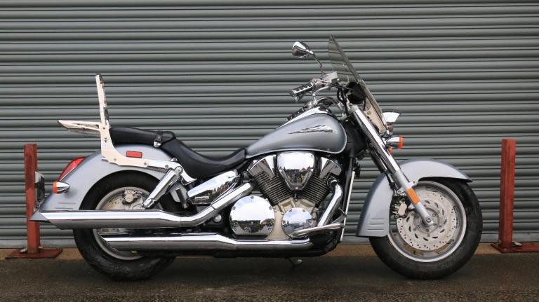 Honda VTX1300 SHADOW 2005 1312cc
