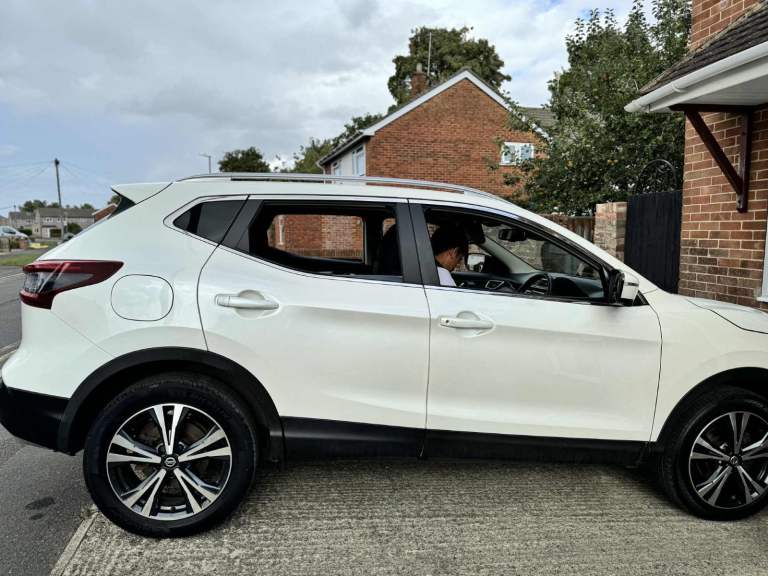 Nissan, QASHQAI, Sunroof, Hatchback, 2020, Semi-Auto, 1461 (cc), Diesel
