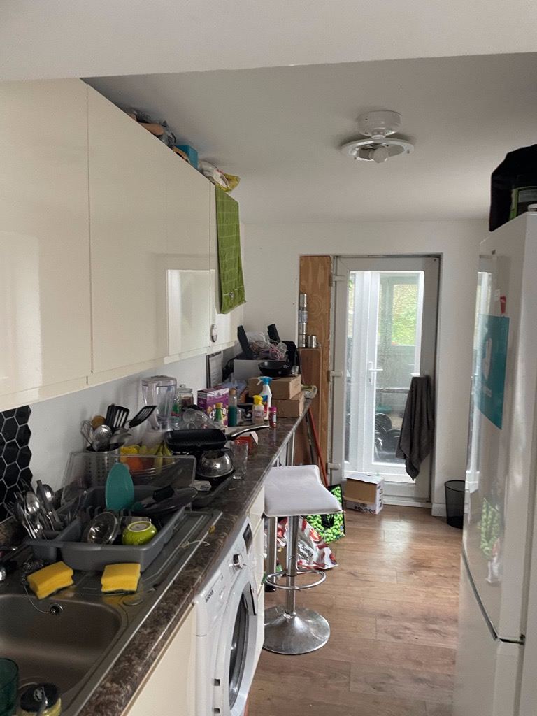Large 5 bedroom student property to rent in Horfield. 