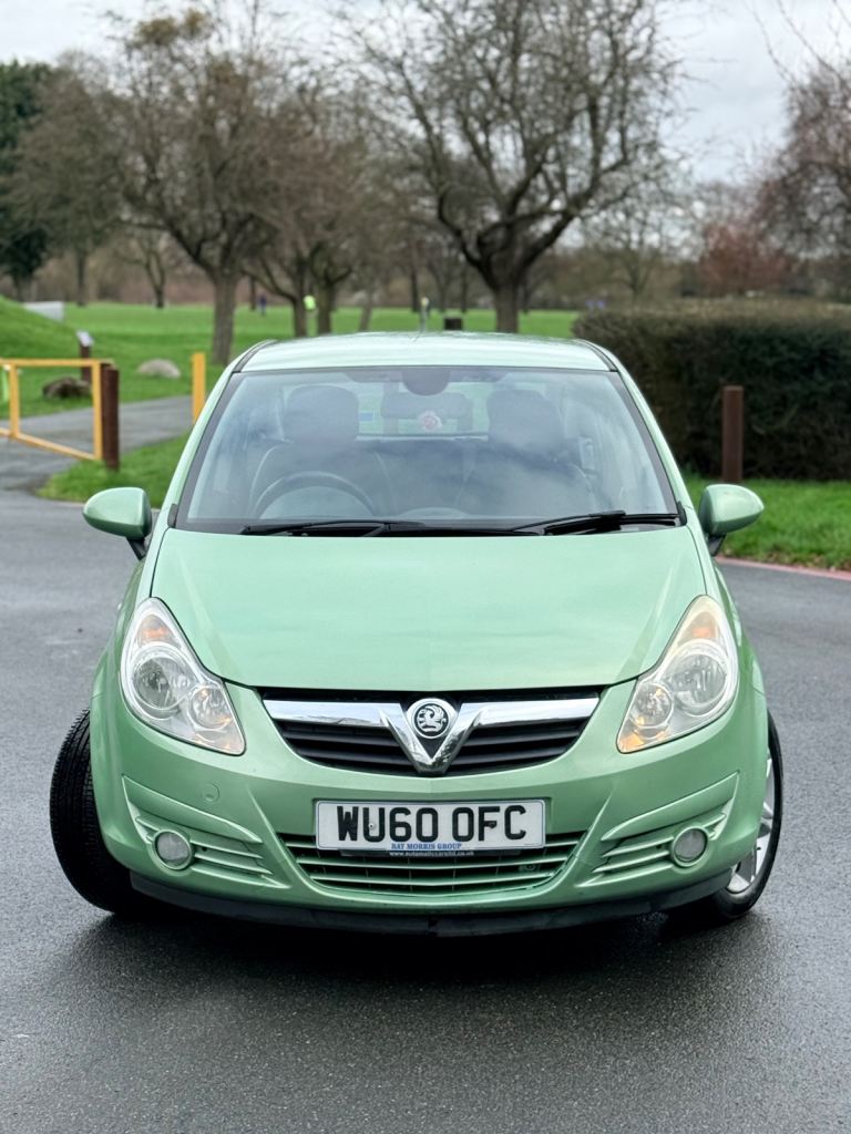 2011 Vauxhall Corsa SE Automatic 1.4L Petrol 61K Miles Full Service History 1YR NEW MOT  1 OWNER