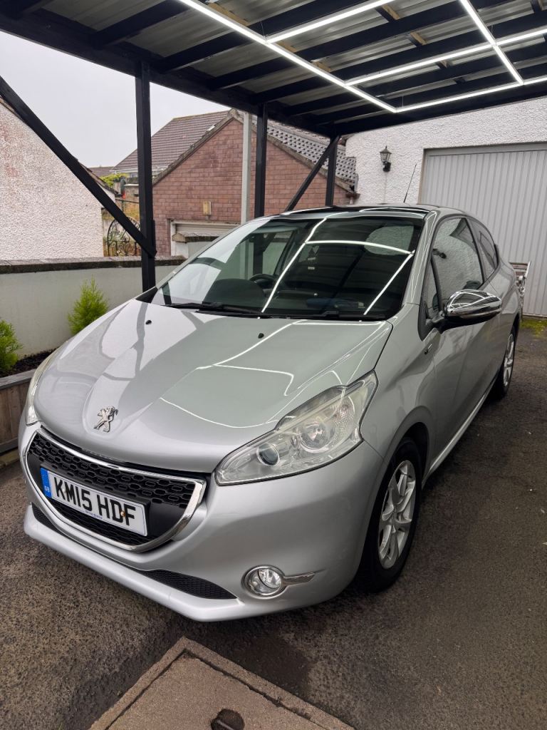 Peugeot, 208, Hatchback, 2015, Manual, 1398 (cc), 3 doors