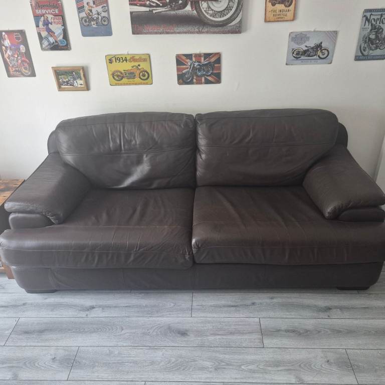 Brown Leather 2-Seater Sofa – Good Condition
