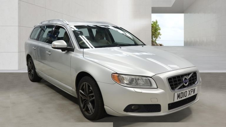 VOLVO V70 D5 [205] SE Lux 5dr Geartronic [Sat Nav] Leather Sport Kit S/H Alloys