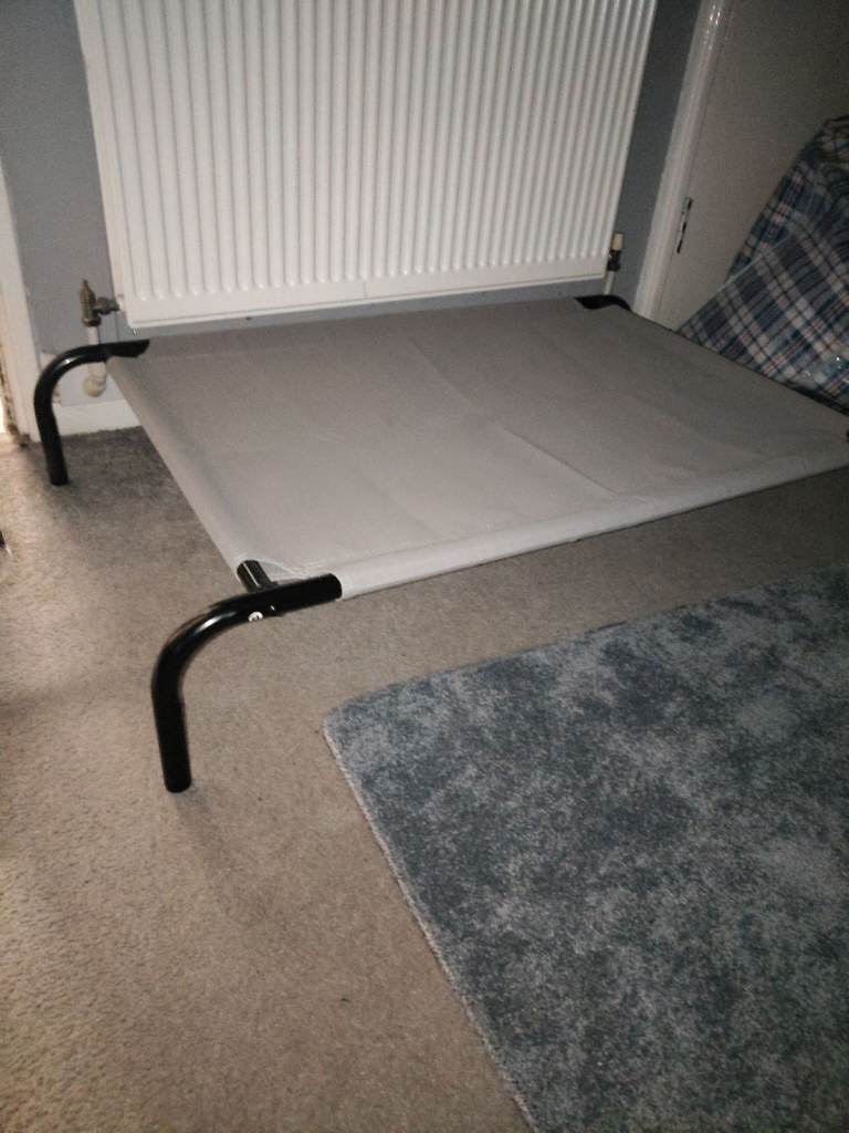 Brand new elevated pet cooling bed 