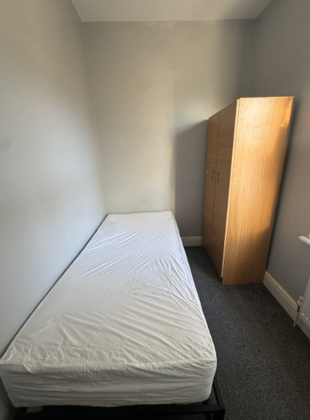 Double Room Tottenham £750/pm - Bills Inc | Near Seven Sisters | N15