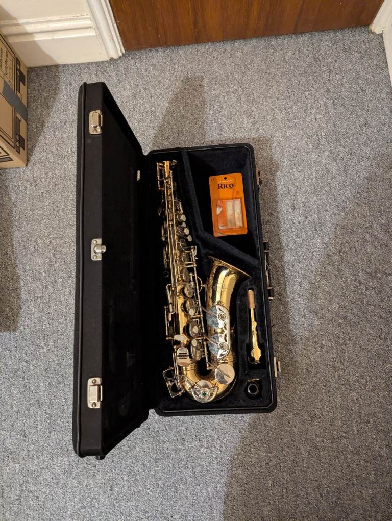 image for Earlham Alto Saxophone with case and accesories
