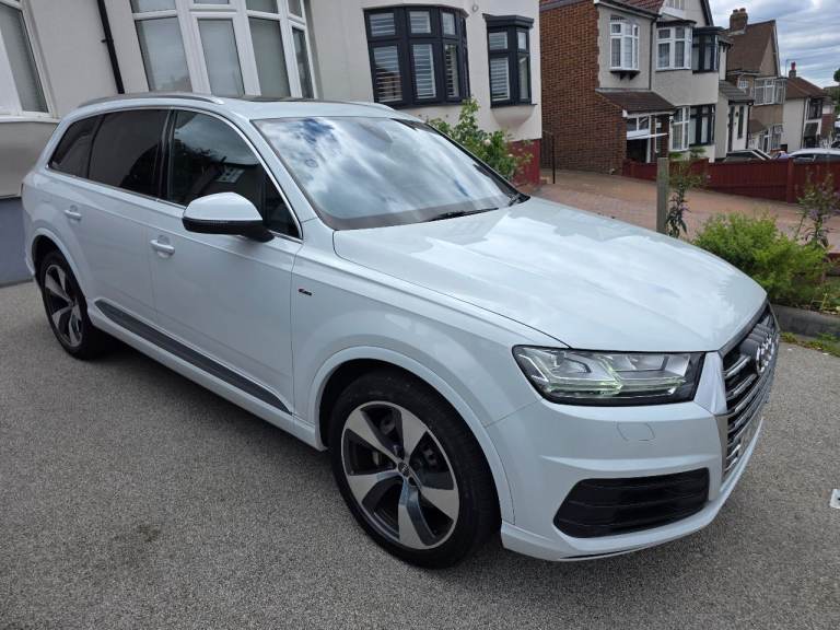 Audi, Q7, Estate, 2015, Semi-Auto, 2967 (cc), 5 doors Full Service history. Panoramic sunroof. 