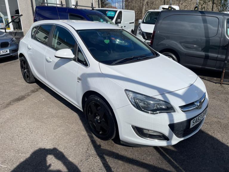 2013 Vauxhall Astra 1.4i 16V SRi 5dr HATCHBACK PETROL Manual