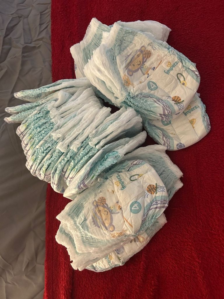 Size 4 Pull up Pampers Nappies 