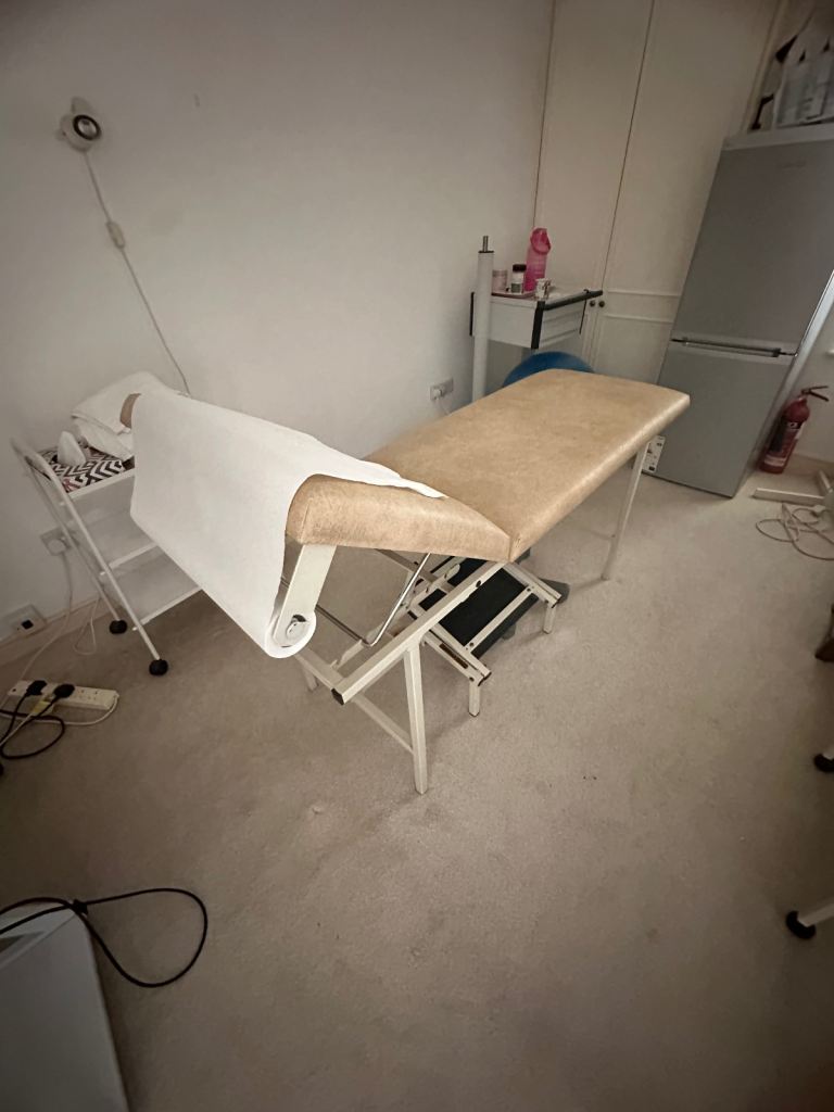 Portable Massage/Treatment Table – Good Condition