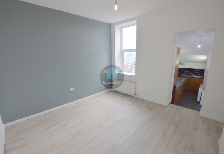 LOVELY 3 BEDROOM UPPER FLAT IN GATESHEAD AVAILABLE 25/09/26 - £750pcm