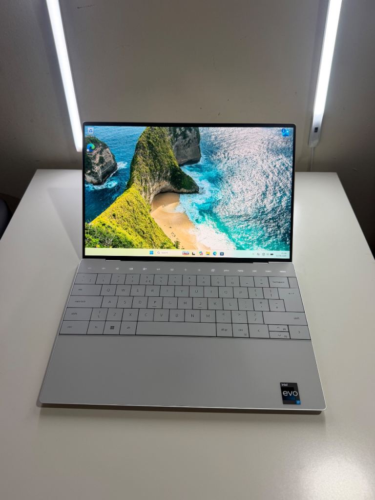 Dell XPS 13 Plus 9320 Intel i7-1360P 32GB DDR5 1TB SSD Windows 11 Pro Ultrabook