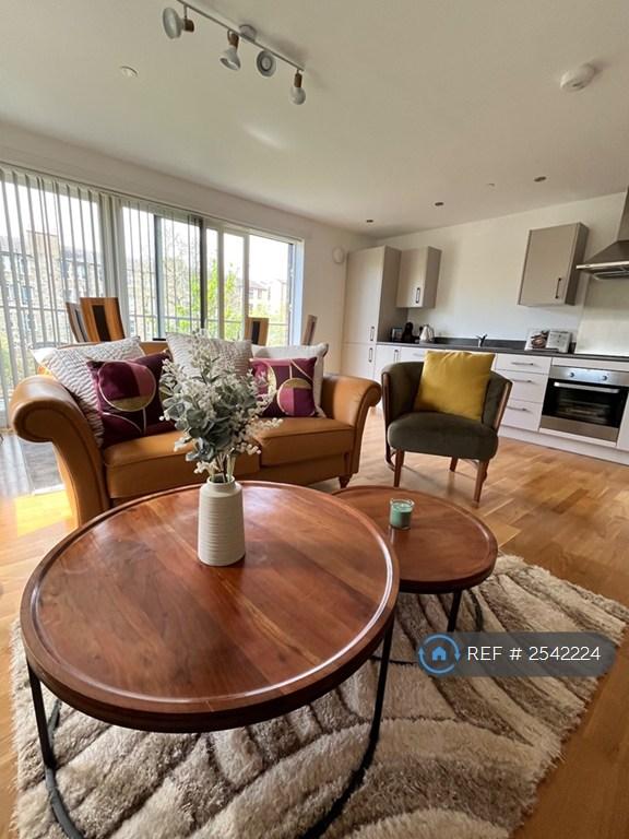 2 bedroom flat in Shrubhill Walk, Edinburgh, EH7 (2 bed) (#2542224)