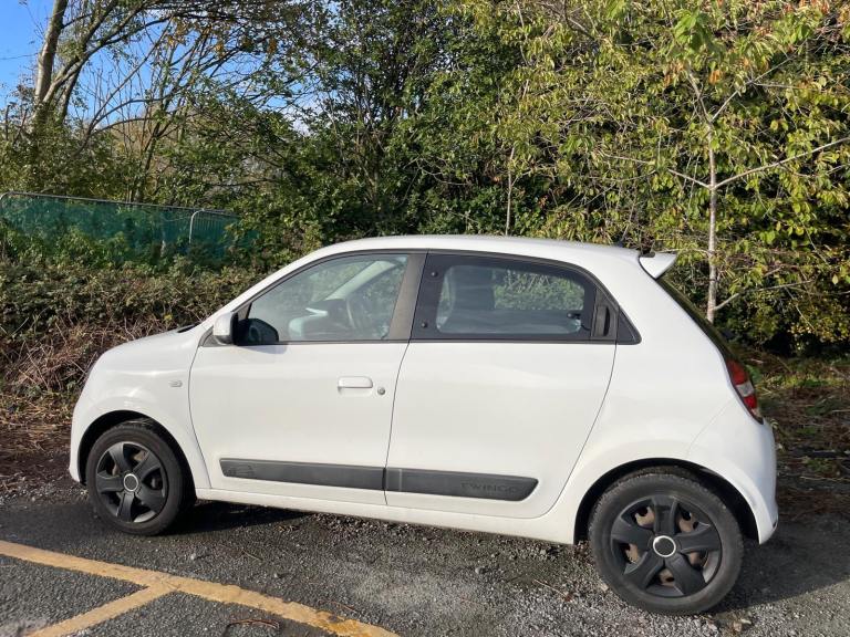 RENAULT TWINGO 1.0 SCE 15 REG 5 DOOR 12 MONTHS MOT ROAD TAX £20 LOW INSURANCE 50+MPG
