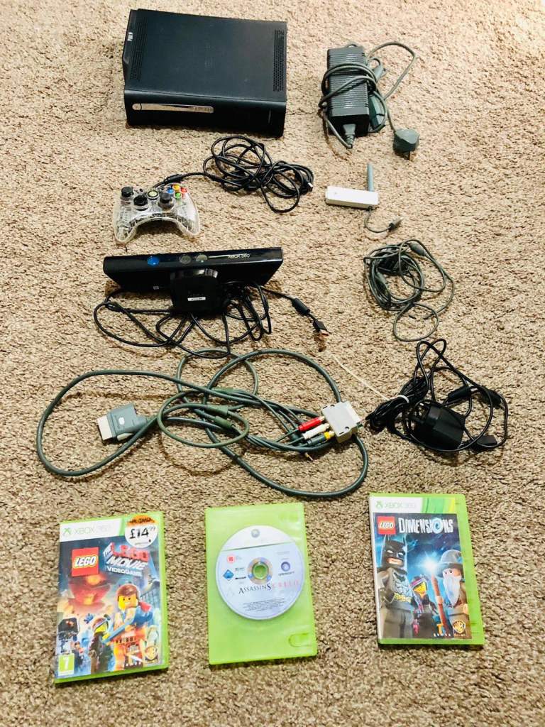 Xbox 360  Xbox 360 elite 120 gb har drive with wires games and extr