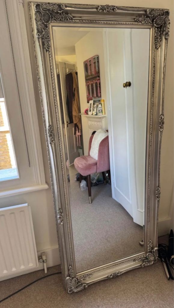 Gorgeous standing mirror