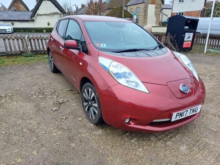 2017 Nissan Leaf Tekna (30kwh)