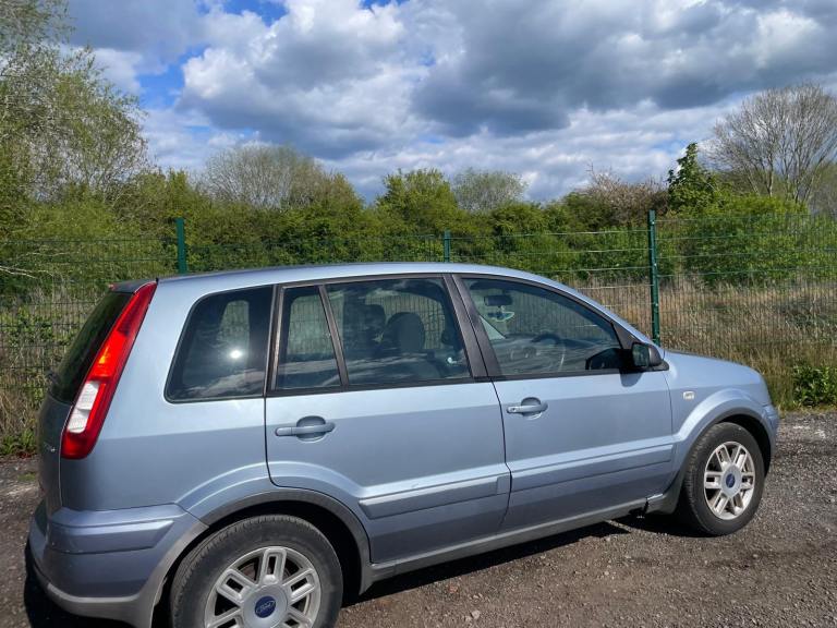 FORD FUSION 1.6 ZETEC CLIMATE AUTOMATIC 07 REG 5 DOOR GENUINE 73843 MOT JANUARY 24TH 2027 40+MPG